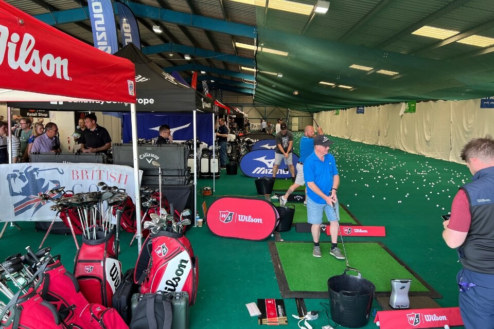 Indoor driving range